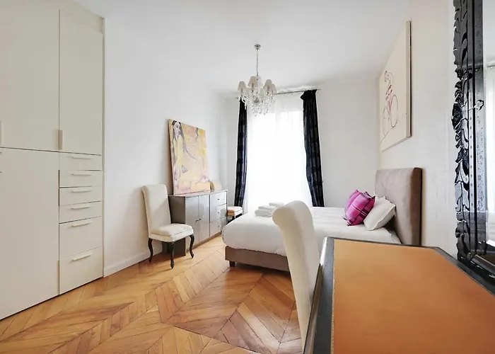 Lejlighed Appt Avenue Montaigne - Champs Elysees 2bd - 4p Paris