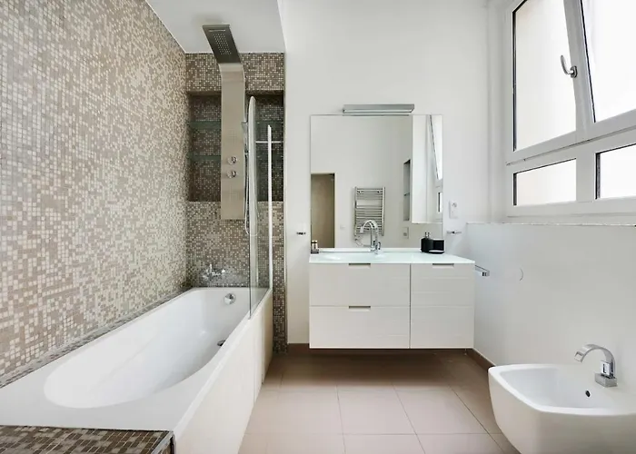 Appt Avenue Montaigne - Champs Elysees 2bd - 4p